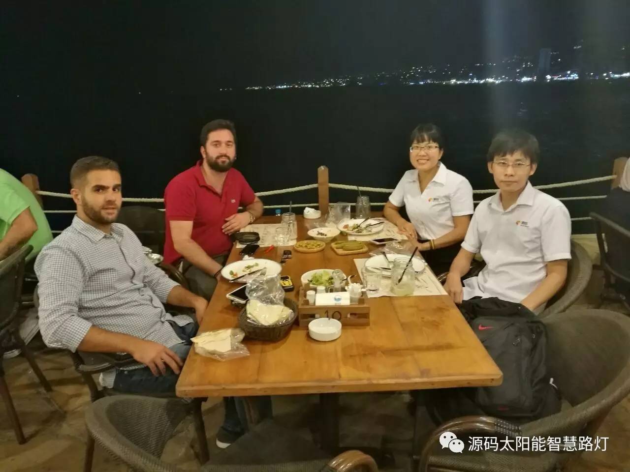 太陽能路燈，太陽能平板燈，光伏產(chǎn)業(yè)，綠色節(jié)能，太陽能路燈廠家